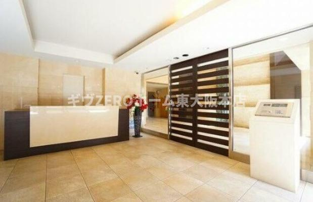 アーデンタワー西本町のロビー