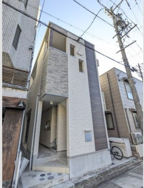 プラットの外観