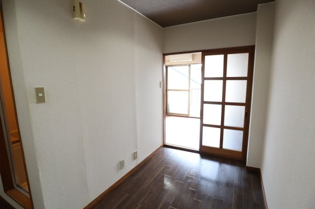 ライズ綾の居間・リビング