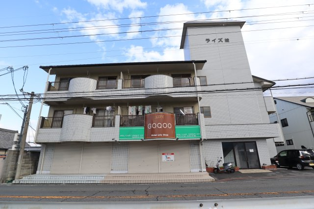 ライズ綾の外観