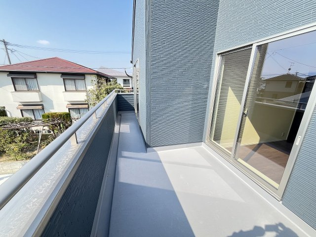 【バルコニー】 | 福岡市城南区七隈2丁目第6　1号棟（全2棟）【仲介手数料無料・0円】 | 施工例。施工例は完成時と異なる場合があります。