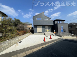 【外観】 | 現地写真。同じ物件を見るなら、プラス不動産販売にお任せ下さい。
