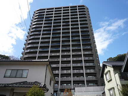 デュオヒルズ比治山レジデンスの外観