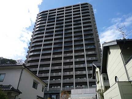 デュオヒルズ比治山レジデンスの外観