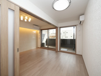 【洋室】 | プレジオ東三国 | 広々とした洋室です