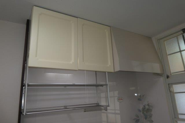 グリーンヒルズＦのキッチン|キッチン上収納