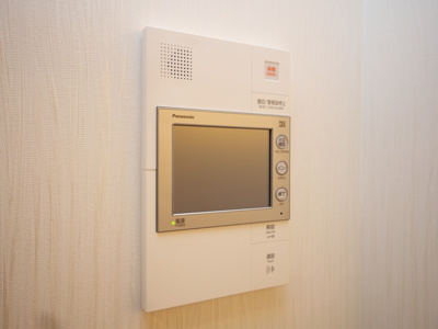 【セキュリティ】 | プレジオ東三国 | モニター付きインターホンです
