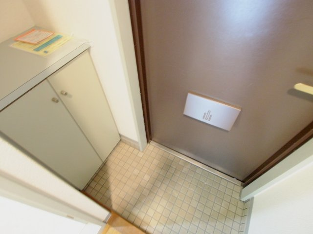 フロール神原の玄関