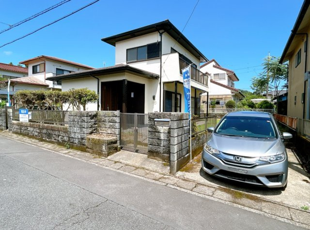 売中古戸建　富士宮市羽鮒の前面道路含む現地写真