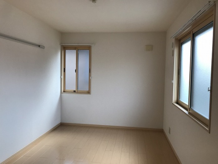 リビングタウンみのり台　Bの寝室