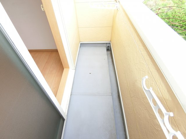 南余部貸家のバルコニー|別部屋イメージ