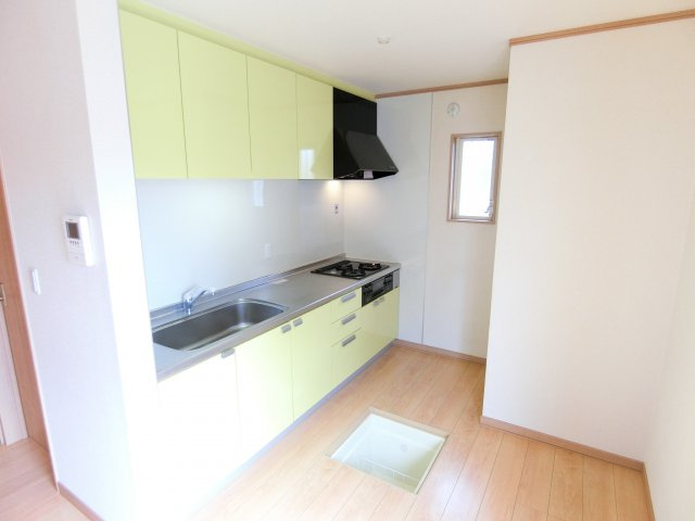 南余部貸家のキッチン|別部屋イメージ