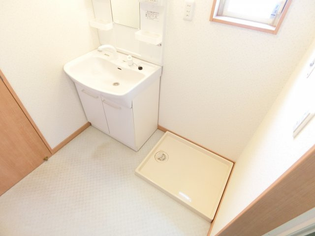 南余部貸家の洗面所|別部屋イメージ