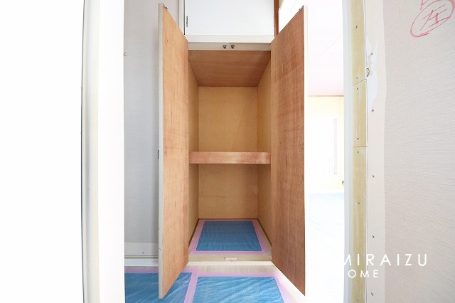 【内装】 | プライベートの空間もみんなで過ごす空間も両社兼ね備えたつくりです。