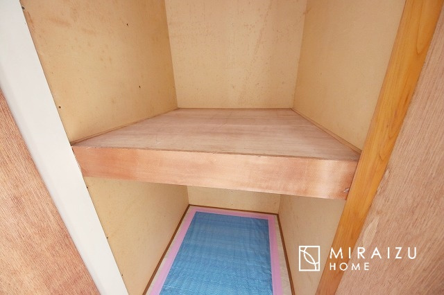 【収納】 | 収納力も自慢です。お洋服がお好きなお客様も多いですよね、衣替えをしなくてもお洋服をしまっておけそうなくらいの広さですね！
