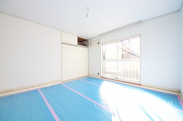 【洋室】 | 平日・休日問わず、いつでもご見学が出来ます♪☆実際に見て、触れて感じる安心のお住まい探しを体験して下さい♪☆物件情報だけでなく、地域の特色などなどエリア情報もお伝え出来たら嬉しいです♪
