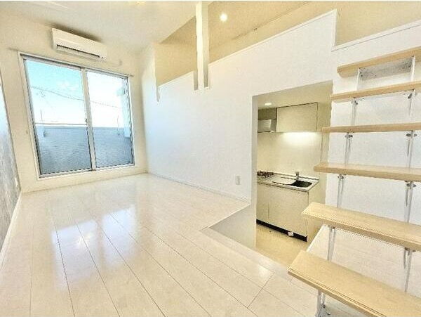 アルバーノ北山(アルバーノキタヤマ)の居間・リビング