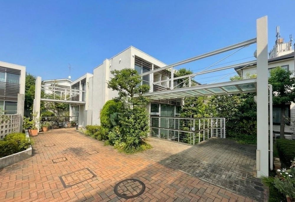 世田谷区代沢1丁目　中古戸建の外観