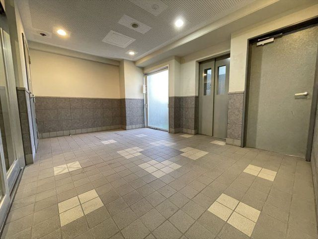 グラントゥルース東向島のロビー