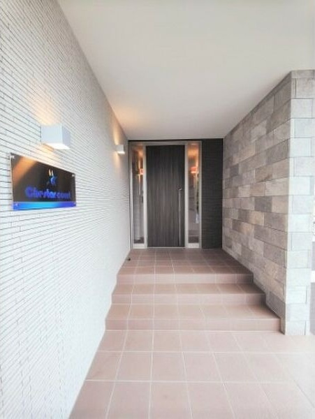 チェスターコートのエントランス