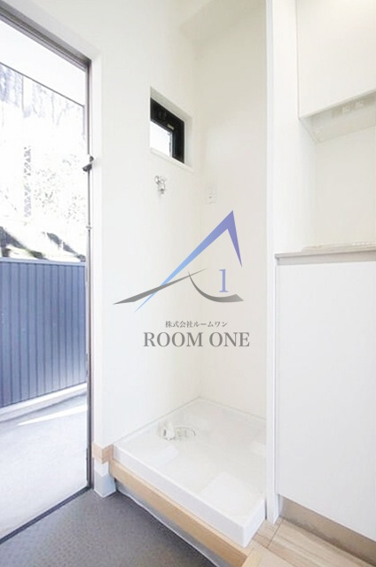 カルム大岡山の設備|洗濯機置き場です。