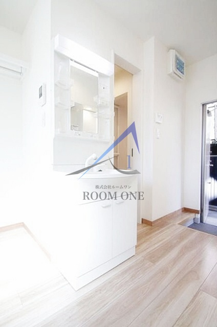 カルム大岡山の洗面所|独立洗面台です。