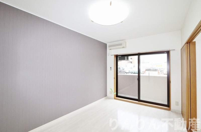 【居間・リビング】 | ヴィラデアッシュ | ゆったりとしたリビングです