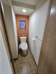 大内通1丁目貸家のトイレ