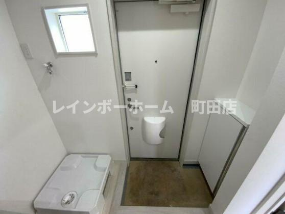 メゾンドルル※初期費用分割あと払いサービス利用可能物件の玄関