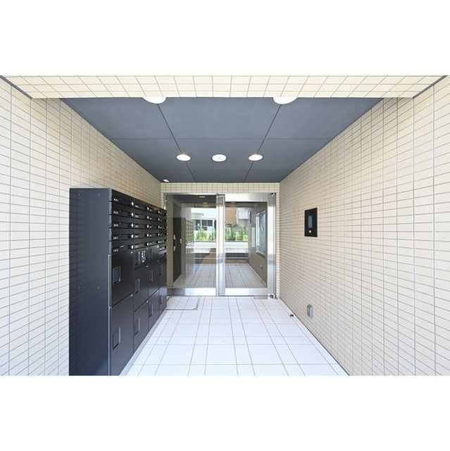 ウェルスクエア祖師ヶ谷大蔵のエントランス