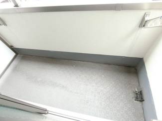 【バルコニー】