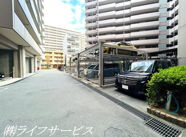 【駐車場】 | 加島駅前アーバンコンフォート | 敷地内駐車場