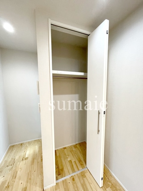 FAIR北小岩B棟の収納|クローゼット2つあります♪