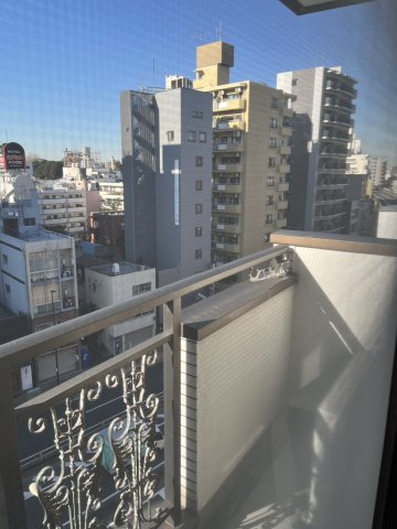 根岸拾番館のバルコニー