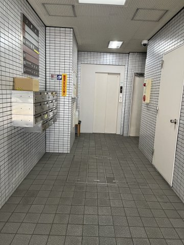 根岸拾番館のロビー