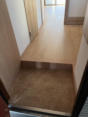 根岸拾番館の玄関