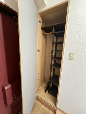 根岸拾番館の玄関