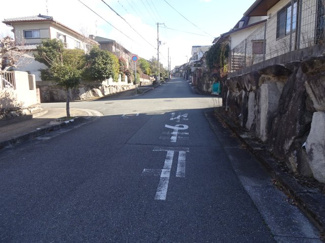 【前面道路含む現地写真】 | 川西市水明台1丁目5-99　中古一戸建て