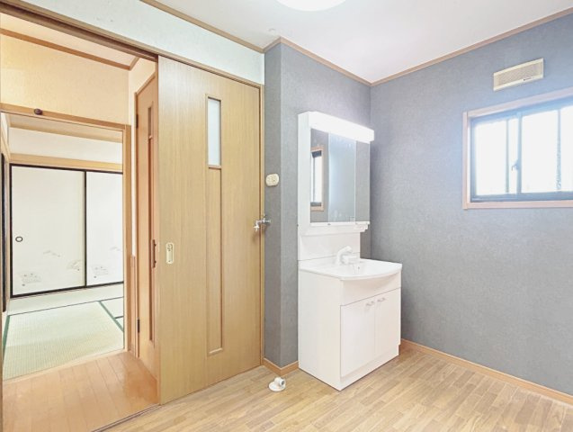 売中古戸建　富士市船津の独立洗面台