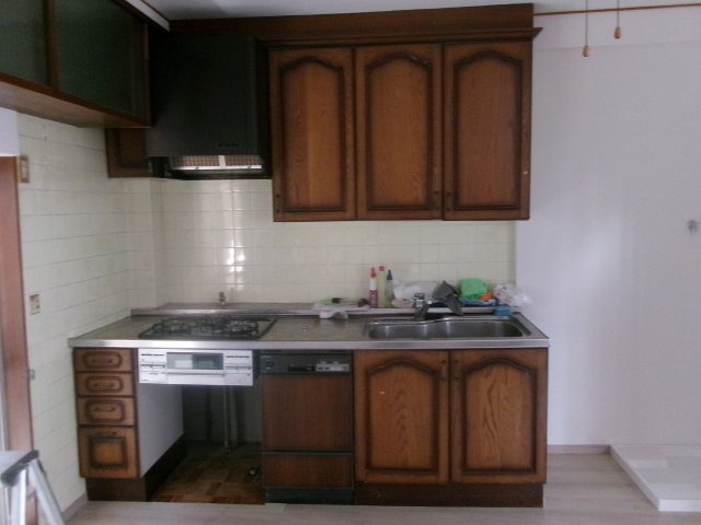 大蔵八幡町戸建のキッチン