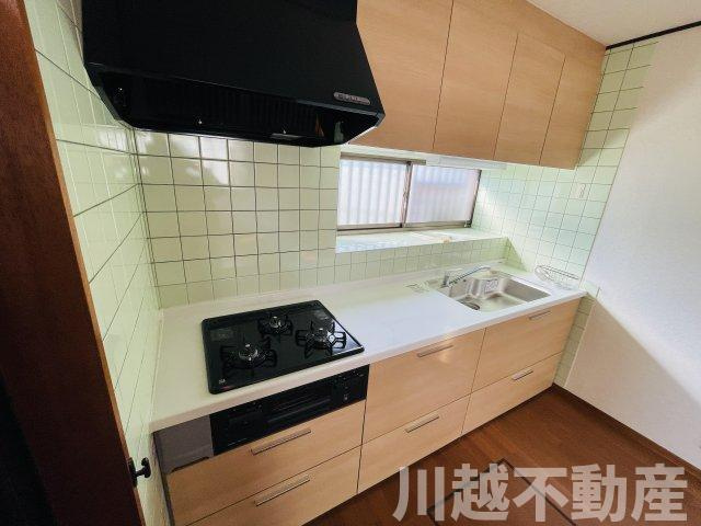 駐車場１台可能、庭付き、閑静な住宅地のキッチン|水曜のみ定休日です