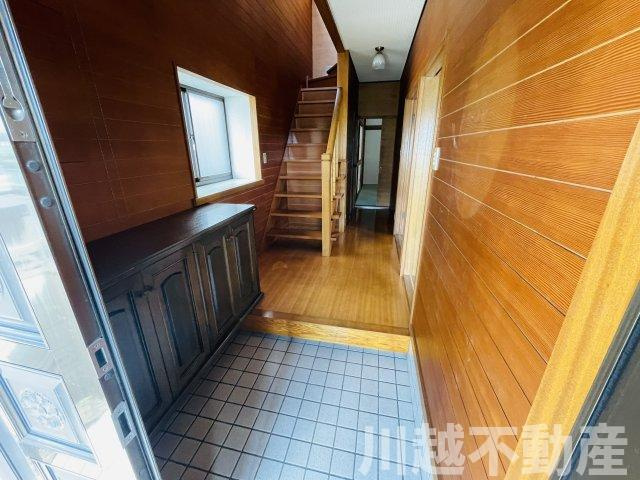 駐車場１台可能、庭付き、閑静な住宅地の玄関|このサイトからは24時間ご連絡が可能です
