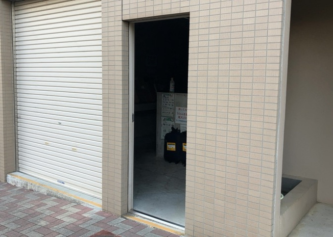 【設備】 | ダイヤモンドライフ森の里 | 共有部分は、住民なら誰もが使える設備のこと。例えば駐車場やエレベーター、インターネット設備、セキュリティ設備などがあります。他にも、マンションの廊下・外部階段やエントランス・ゴミ置き場などがあります。