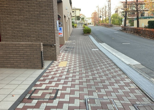 【内装】 | ダイヤモンドライフ森の里 | 共用部分は、一棟の建物に住む区分所有者全員が共同で所有するとし、共用部分の管理、補修などは、区分所有者で形成される管理組合が行います。個人の判断で勝手に変更することはできませんので覚えておきましょう。