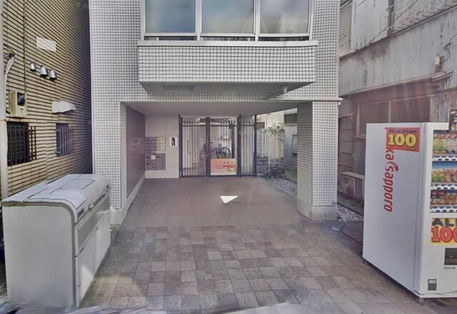 江東区南砂７丁目の賃貸マンションのエントランス