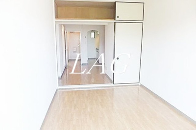 【居間・リビング】 | プラザＭＭ | 洋室のお部屋です。