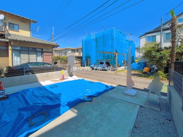 所沢市東新井町・全1棟　新築一戸建　～広々としたLDK～の駐車場|2026年4月3日撮影