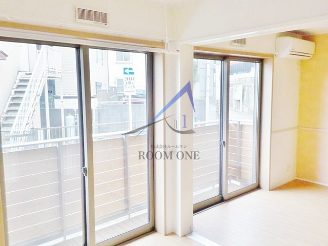 ソレイユ・クレールの居間・リビング|洋室のお部屋です。