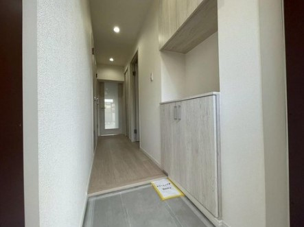 高殿コーポの玄関