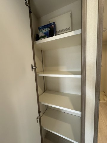 プレサンスロジェ岐阜ザ・クラス【12階】の収納|廊下物入